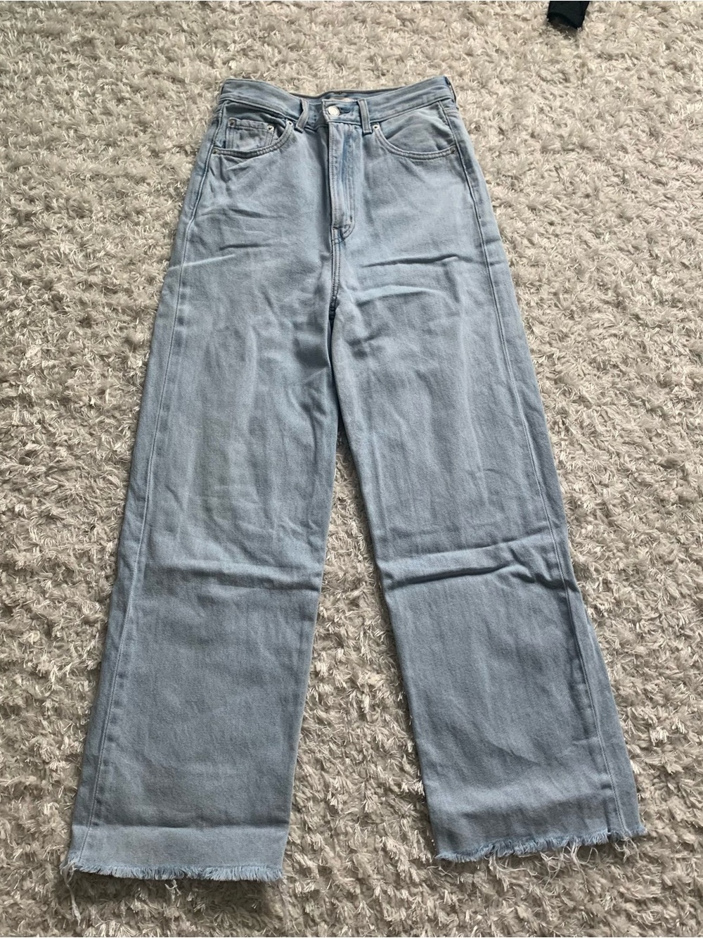 Levi's Premium High Loose Light Wash Jeans Sz 26 Raw Hem